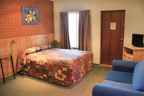 Catalina Motel Lake Macquarie - Tweed Heads Accommodation 2