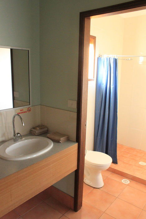 Catalina Motel Lake Macquarie - Tweed Heads Accommodation 2