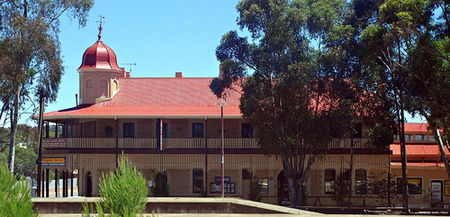 Peterborough Railway Hotel - Tweed Heads Accommodation 0