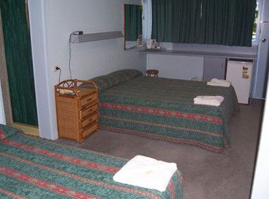 Crown Hotel Motel - Tweed Heads Accommodation 4