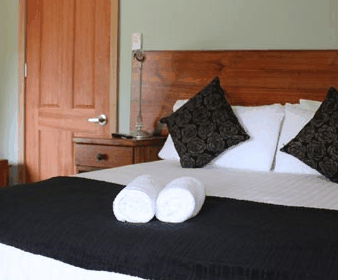 Tullah Lakeside Chalets - Tweed Heads Accommodation