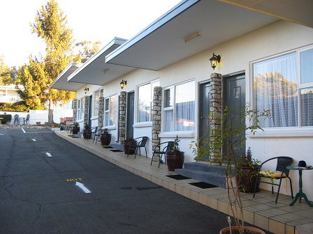 White Manor Motel - Tweed Heads Accommodation 1