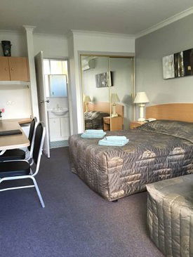 White Manor Motel - Tweed Heads Accommodation 4