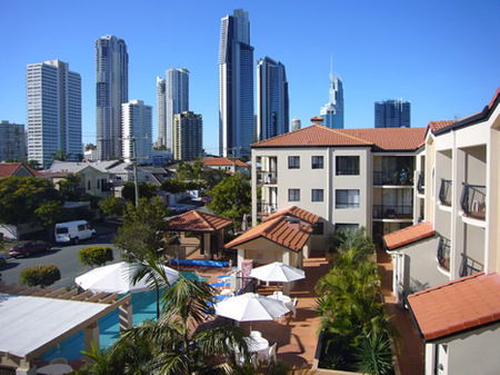 Chevron Palms - Tweed Heads Accommodation 5