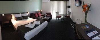 Country Comfort Hunts Liverpool - Tweed Heads Accommodation 29