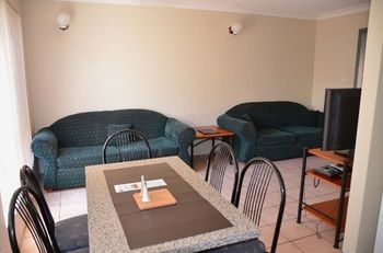 Country Comfort Hunts Liverpool - Tweed Heads Accommodation 48