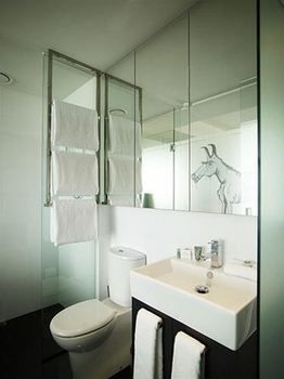 Art Series - The Cullen - Tweed Heads Accommodation 11