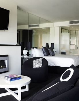 Art Series - The Cullen - Tweed Heads Accommodation 20