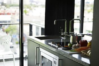 Art Series - The Cullen - Tweed Heads Accommodation 24