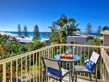 Surf Dance - Tweed Heads Accommodation 16