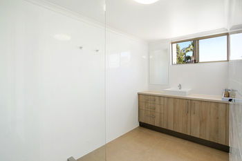 Surf Dance - Tweed Heads Accommodation 19