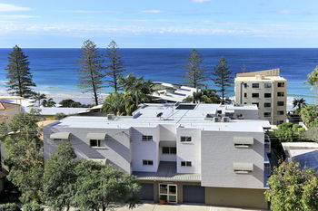 Surf Dance - Tweed Heads Accommodation 24