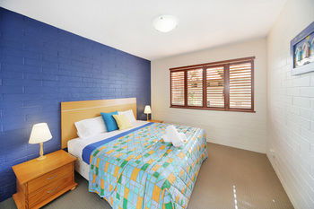 Surf Dance - Tweed Heads Accommodation 26