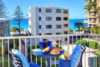 Surf Dance - Tweed Heads Accommodation 32