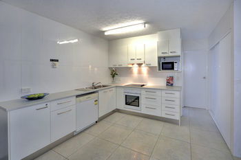 Surf Dance - Tweed Heads Accommodation 35