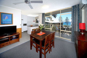 Surf Dance - Tweed Heads Accommodation 39