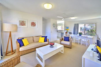 Surf Dance - Tweed Heads Accommodation 42