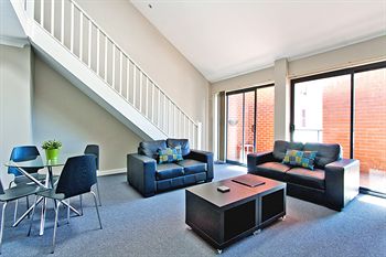 Ryals Serviced Apartments Camperdown - Tweed Heads Accommodation 1