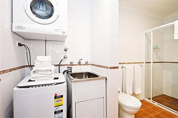 Ryals Serviced Apartments Camperdown - Tweed Heads Accommodation 12