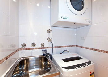 Ryals Serviced Apartments Camperdown - Tweed Heads Accommodation 17
