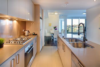 Zara Tower - Luxury Suites And Apartments - Tweed Heads Accommodation 28