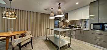 Zara Tower - Luxury Suites And Apartments - Tweed Heads Accommodation 32