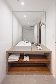 Zara Tower - Luxury Suites And Apartments - Tweed Heads Accommodation 37