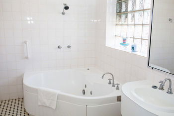 Tumut Valley Motel - Tweed Heads Accommodation 20