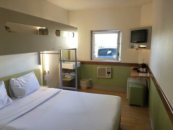 Ibis Budget Campbelltown - Tweed Heads Accommodation 5
