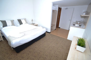 Crossroads Hotel Liverpool - Tweed Heads Accommodation 4