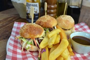 Crossroads Hotel Liverpool - Tweed Heads Accommodation 14
