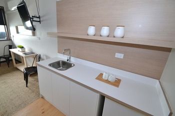Crossroads Hotel Liverpool - Tweed Heads Accommodation 20