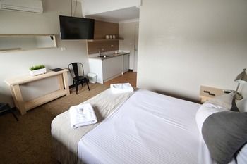 Crossroads Hotel Liverpool - Tweed Heads Accommodation 24