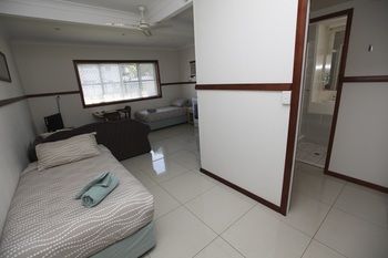 Across Country Motel And Serviced Apartments - Tweed Heads Accommodation 21