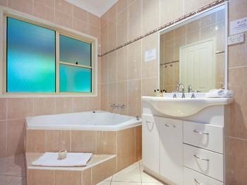 The Acreage B&B - Tweed Heads Accommodation 7