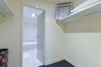 Anchor On Little Collins - Tweed Heads Accommodation 0