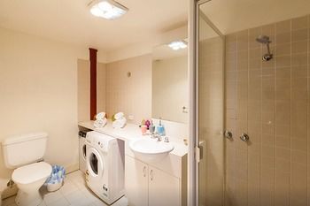 Anchor On Little Collins - Tweed Heads Accommodation 6