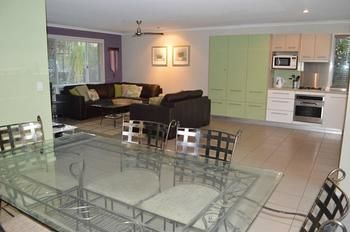 Pebbles At Mudjimba Beach - Tweed Heads Accommodation 18