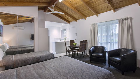 BEST WESTERN Colonial Village Motel - Tweed Heads Accommodation 2
