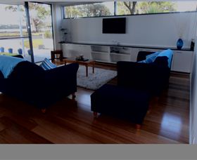 Tuckers Rocks Cottage - Tweed Heads Accommodation 1