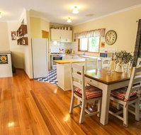Bright Country Home - Tweed Heads Accommodation