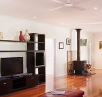 Lithgow Falls - Tweed Heads Accommodation
