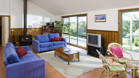 Blue Johanna House - Tweed Heads Accommodation 2