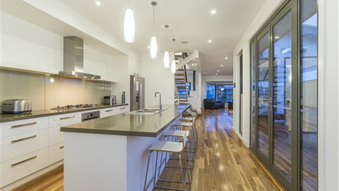 Serenity Torquay Ocean View: Luxury Beachfront - Tweed Heads Accommodation 1