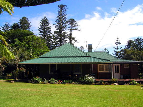 Cobbys Of Crystal Pool Holiday Heritage Cottage - Tweed Heads Accommodation 0