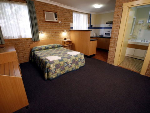 Colonial Motel - Tweed Heads Accommodation 1