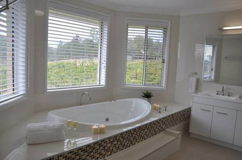 Ghost Riders Vineyard Lodge - Tweed Heads Accommodation 0