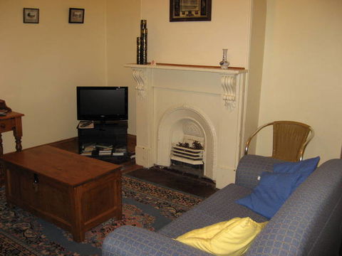 Clyde's Cottage - Tweed Heads Accommodation 2