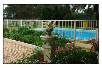 Robinsons Cabin - Tweed Heads Accommodation 1