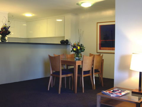 Medina Serviced Apartments Canberra, James Court - Tweed Heads Accommodation 2